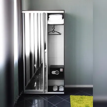 Hostel Zipper House *