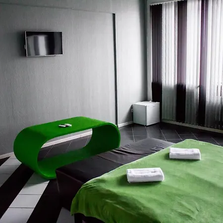 Zipper House *
