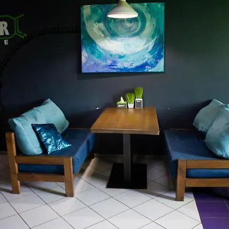 Zipper House Hostel *