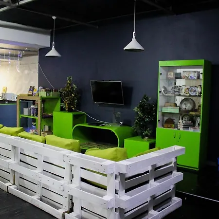 Zipper House Hostel *