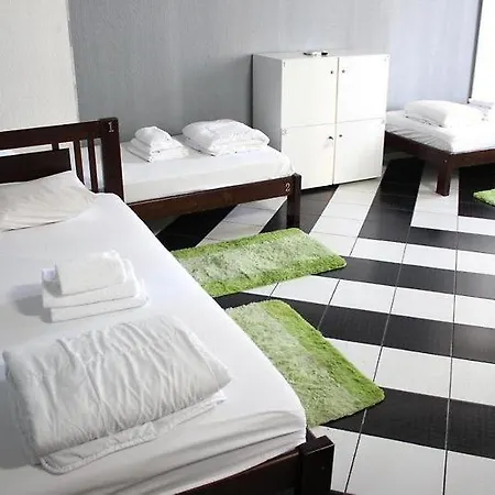 Zipper House Hostel *